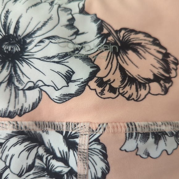 Calvin Klein performance pants floral size medium - Picture 5 of 6